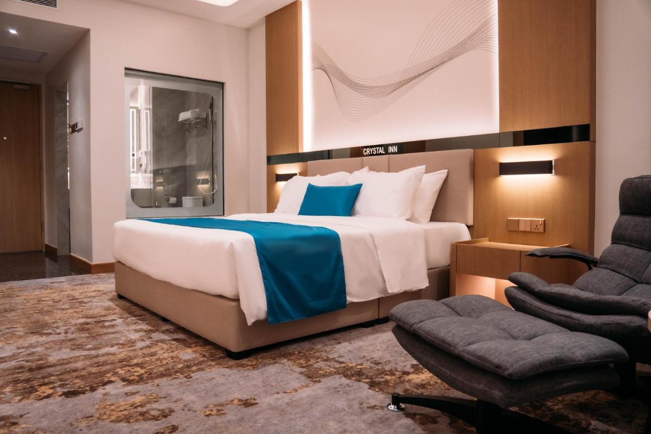 Crystal Inn Бату-Пахат Экстерьер фото